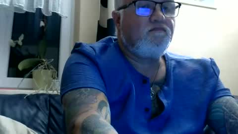 curtus14 online show from June 16, 8:33 pm