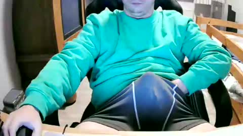 Cuteboy090 online show from December 3, 3:18 pm