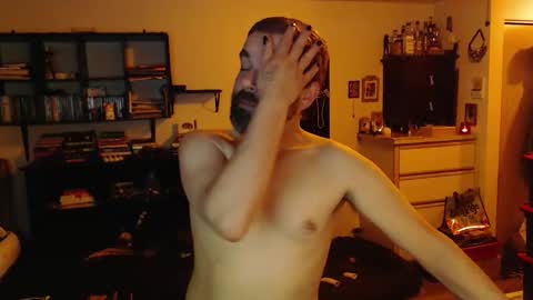 daddy_werewolf online show from April 13, 7:53 am