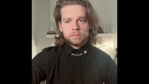 Snapshot of daddydaydrinkz chatting on January 17, 9:32 pm DaddydayDrinkz online show from January 17, 9:32 pm