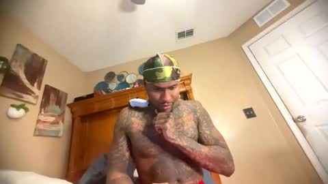 sexy tatted king bbc online show from January 9, 7:46 am