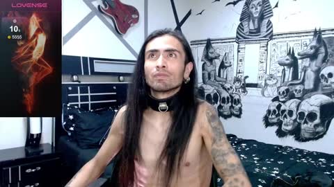 Snapshot of daimon_rock01 chatting on January 21, 5:39 am felipe online show from January 21, 5:39 am