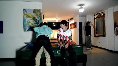 daiquirie online show from May 1, 1:03 pm