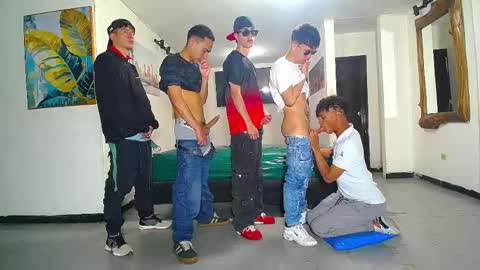 daiquirie online show from April 14, 1:43 pm