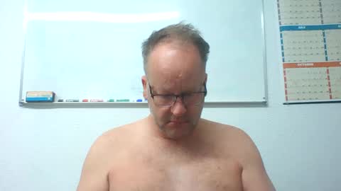 Snapshot of dallastxguy74 chatting on December 15, 10:18 am dallastxguy74 online show from December 15, 10:18 am
