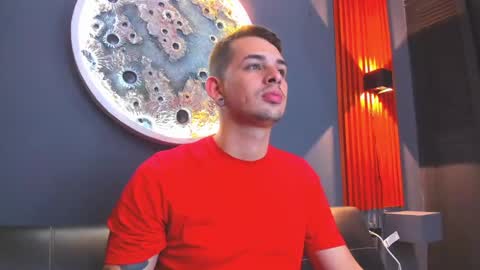 Snapshot of damian__oliver chatting on December 16, 4:23 am Damian Oliver online show from December 16, 4:23 am