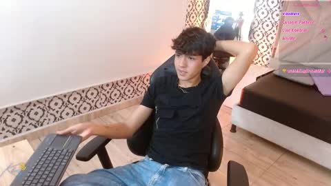 damian_tay online show from April 13, 11:55 am