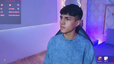 damian_tay online show from May 27, 11:40 am