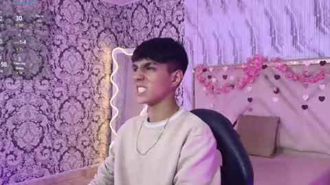 damian_tay online show from May 30, 7:14 pm