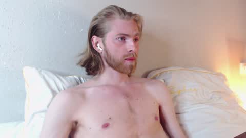Snapshot of damien_diamond chatting on January 10, 12:59 am damien_diamond online show from January 10, 12:59 am