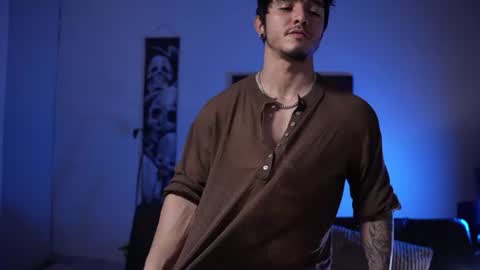 insta damn8   ---         -----  online show from July 4, 12:24 am