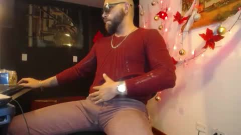 danbury online show from December 14, 11:45 pm