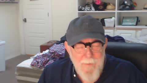 Dancin Daddy Bear online show from September 13, 12:55 am