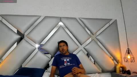 danidick_vc online show from November 26, 12:30 pm