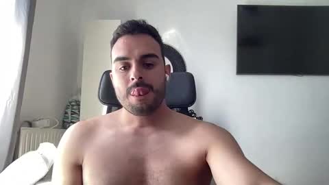 daniel_3827 online show from June 11, 8:45 am