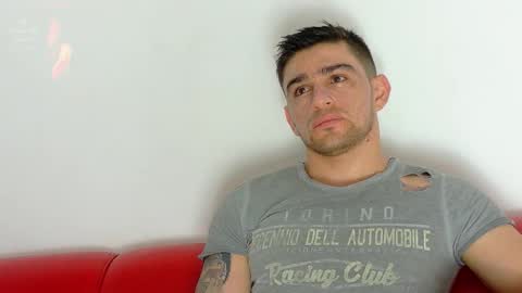 Snapshot of daniel_ova chatting on September 22, 11:32 am Sexy Dani online show from September 22, 11:32 am