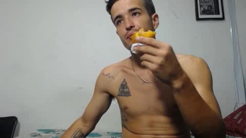 daniel_velez26 online show from December 5, 4:52 am