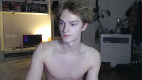 Daniel online show from April 15, 1:05 am