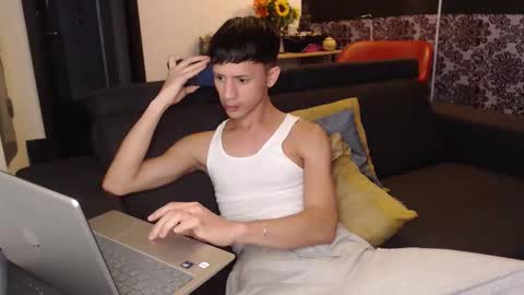 Daniels Cruz online show from February 1, 1:59 am