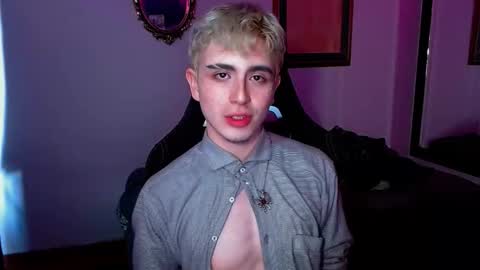 danteobscuro online show from November 25, 7:49 pm