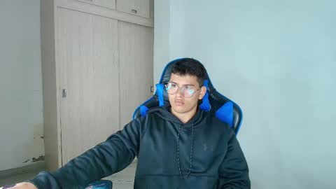 Dantraxx online show from February 19, 1:08 am