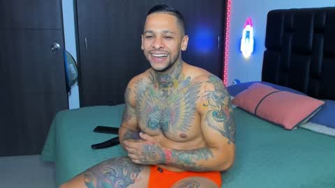 Snapshot of danyfitguy_ chatting on December 18, 11:40 pm danyfitguy_ online show from December 18, 11:40 pm