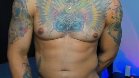 Snapshot of danyfitguy_ chatting on February 6, 11:48 pm danyfitguy_ online show from February 6, 11:48 pm