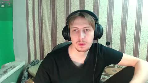 darienlarge online show from November 12, 4:57 pm