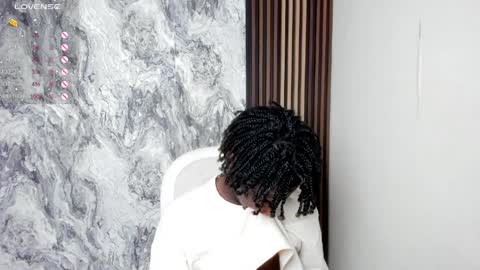 dark_fantasy9 online show from April 13, 2:45 am