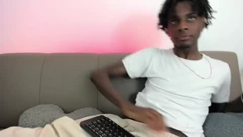 dark_fantasy9 online show from April 3, 8:27 pm