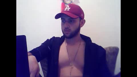 Snapshot of david23vergota chatting on October 17, 8:07 am david23vergota online show from October 17, 8:07 am
