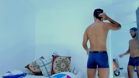 Hey im David that loves to explore and speak their fantasies. Very open talktative and nice. Feel free to chat with me online show from December 22, 11:29 am