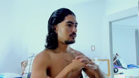 Snapshot of david_johnson372 chatting on September 13, 10:49 am Hey im David that loves to explore and speak their fantasies. Very open talktative and nice. Feel free to chat with me online show from September 13, 10:49 am