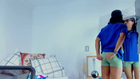 Snapshot of david_johnson372 chatting on September 27, 1:09 pm Hey im David that loves to explore and speak their fantasies. Very open talktative and nice. Feel free to chat with me online show from September 27, 1:09 pm