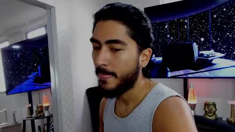 Snapshot of david_johnson372 chatting on January 28, 12:11 pm Hey im David that loves to explore and speak their fantasies. Very open talktative and nice. Feel free to chat with me online show from January 28, 12:11 pm