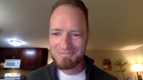 Snapshot of davidwilcox1982 chatting on October 27, 2:58 am Dave online show from October 27, 2:58 am