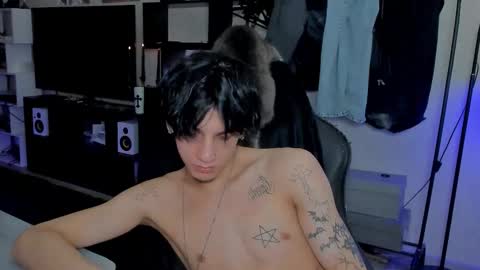 davis online show from March 24, 8:57 pm