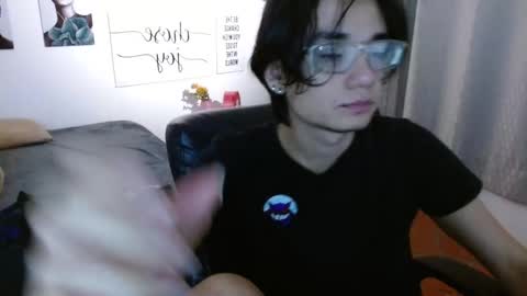 Snapshot of davoxer chatting on September 24, 2:33 am davoxer online show from September 24, 2:33 am