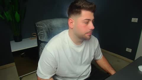 DaxGreer online show from April 3, 4:09 am