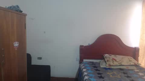 Snapshot of daylon_brown_ chatting on October 22, 12:31 pm Dylon online show from October 22, 12:31 pm