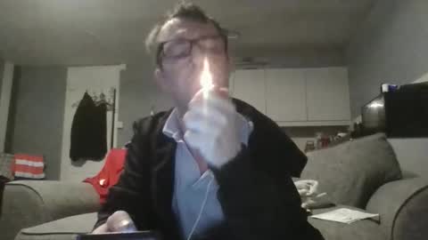 Dazzill online show from December 17, 6:47 pm