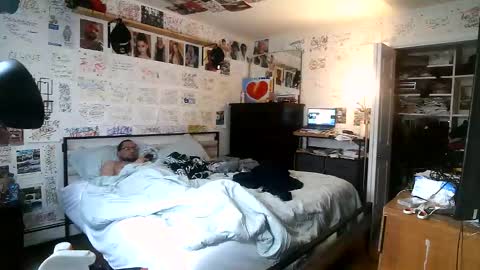 dbeamon92 online show from February 21, 1:01 pm