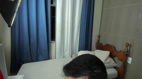 Snapshot of deanlek chatting on February 7, 12:53 am Dean online show from February 7, 12:53 am