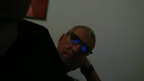 deanofflove2210 online show from June 26, 7:27 pm