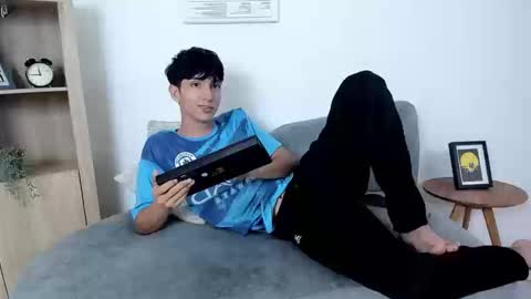 Jeycot online show from November 13, 1:49 pm