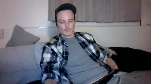 Dee4dayz online show from February 8, 5:02 am