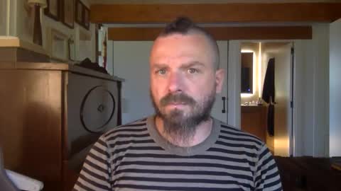 Hermes online show from April 18, 11:44 am