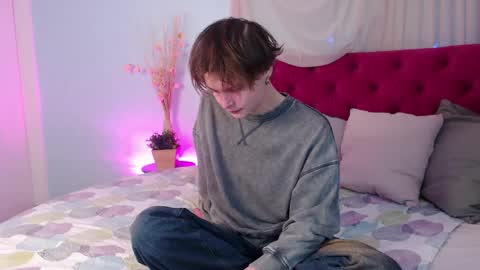 demianenglen online show from April 3, 11:40 am