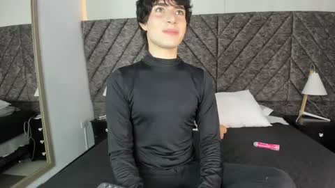   online show from May 29, 1:21 pm