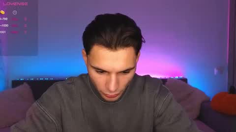 Den online show from October 31, 7:01 am